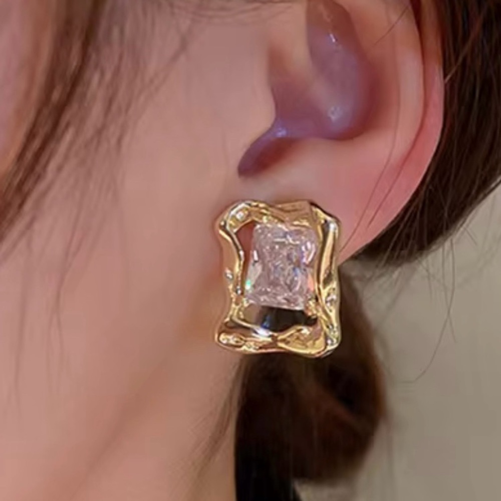NEW Liquid Molten Metal Crumpled Gold Clear C Z Earrings SB01